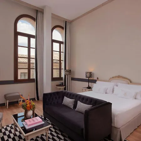 Eugenia De Montijo, Autograph Collection Tolède