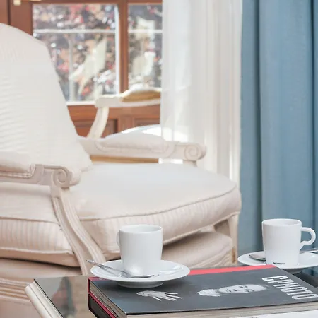 Eugenia De Montijo, Autograph Collection Hotel 5*