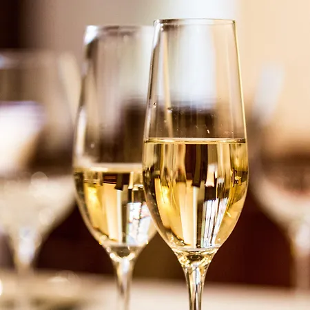 Eugenia De Montijo, Autograph Collection 5* Tolède