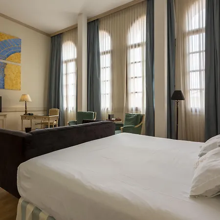 Eugenia De Montijo, Autograph Collection 5*