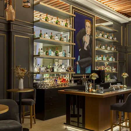 Eugenia De Montijo, Autograph Collection 5*