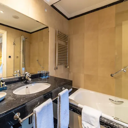 Eugenia De Montijo, Autograph Collection 5*