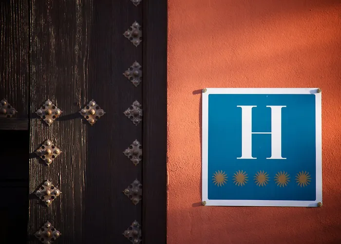 Hotel Eugenia De Montijo, Autograph Collection