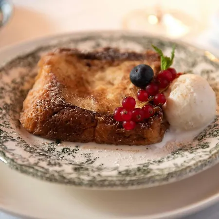 Eugenia De Montijo, Autograph Collection Hotel