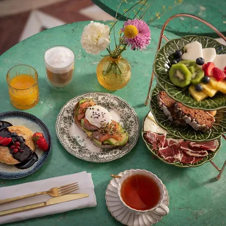 Eugenia De Montijo, Autograph Collection Hotel