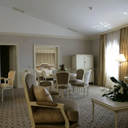 Eugenia De Montijo, Autograph Collection Hotel 5*