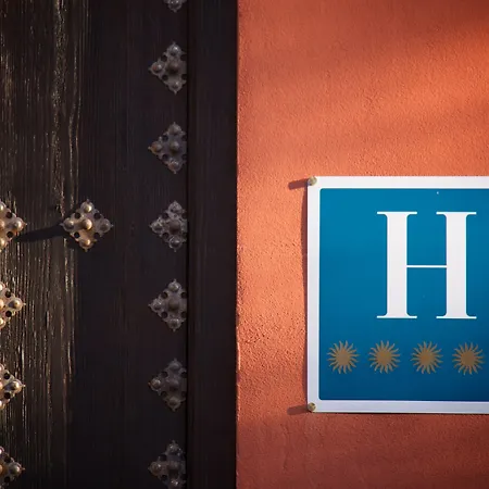 Hotel Eugenia De Montijo, Autograph Collection