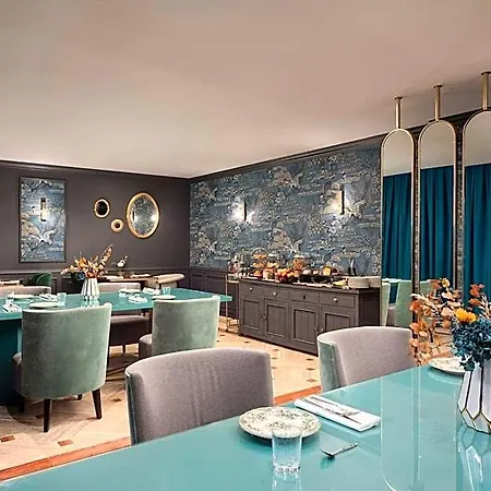 Hotel Eugenia De Montijo, Autograph Collection