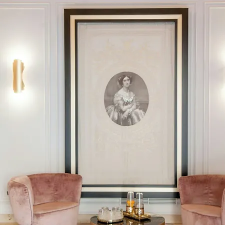 Eugenia De Montijo, Autograph Collection