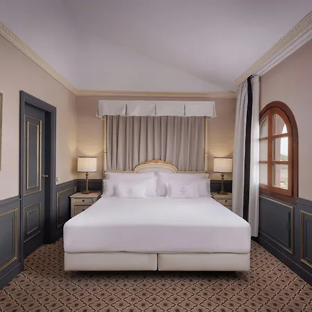 Hotel Eugenia De Montijo, Autograph Collection 5*