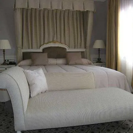 Hotel Eugenia De Montijo, Autograph Collection 5*