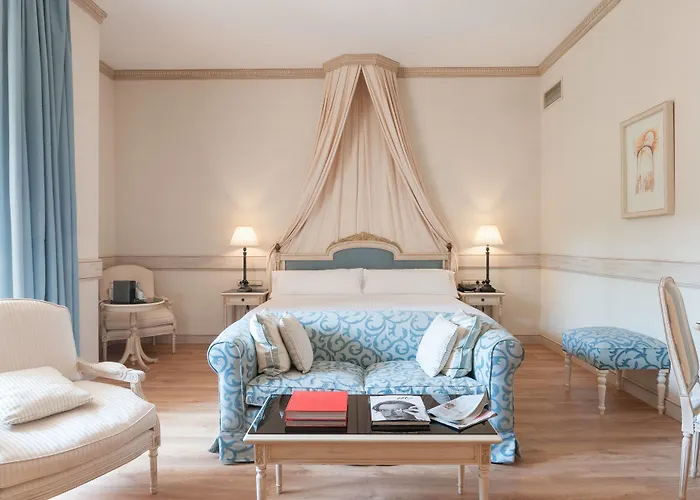 Eugenia De Montijo, Autograph Collection