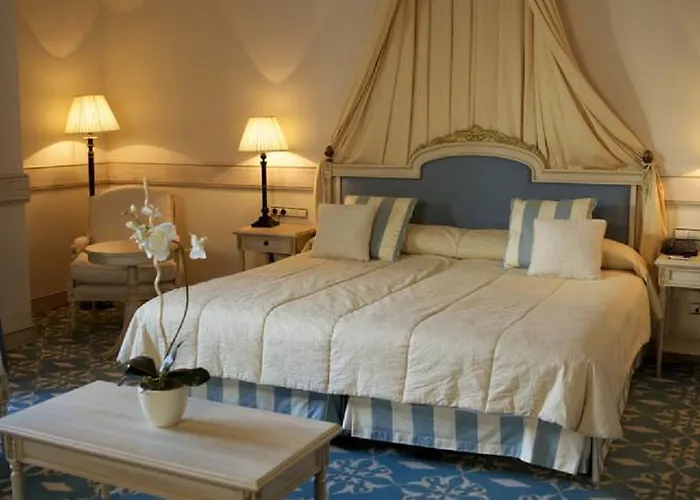 Eugenia De Montijo, Autograph Collection